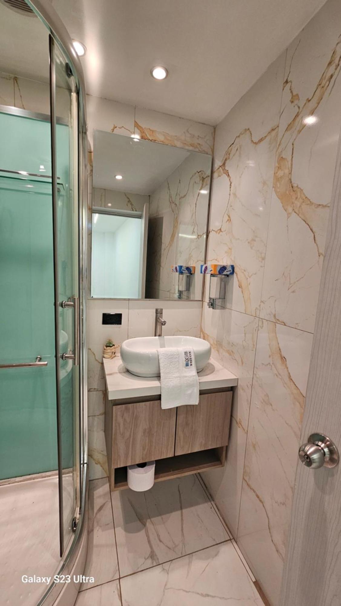 Hotel West Inn Bogota Luaran gambar